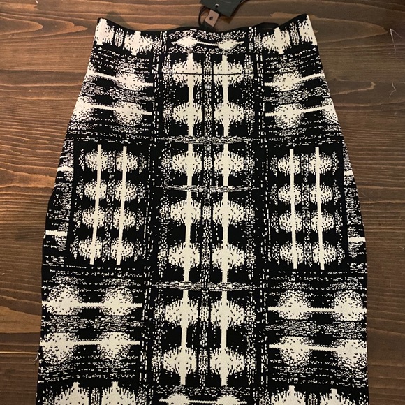 Bcbgmaxazaria color block bandage skirt - Picture 3 of 3